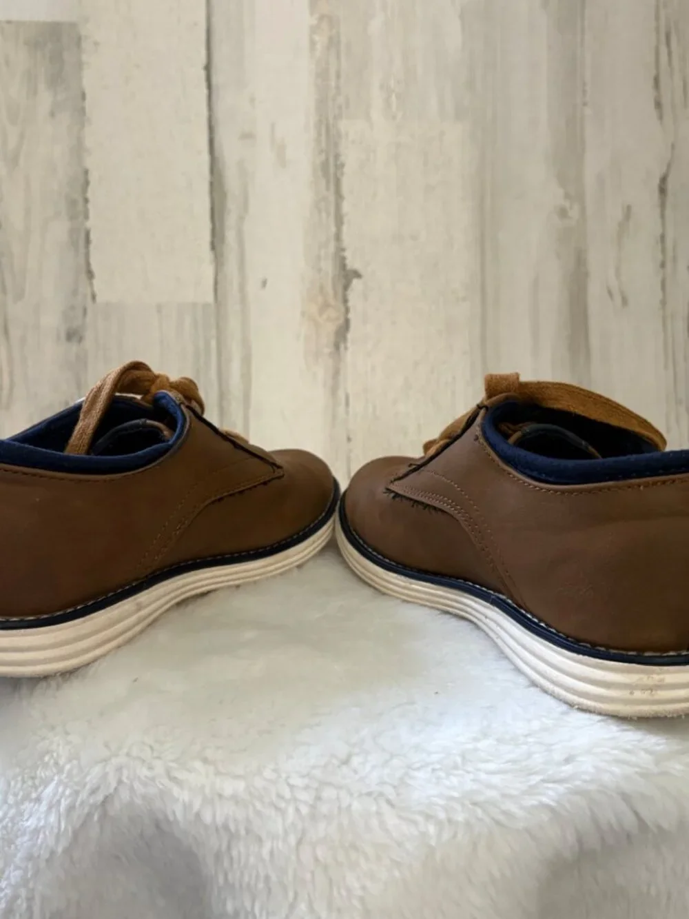 Cat & Jack Little Boys Size 2 Lace Up Brown Casual Shoes Rubber Soles